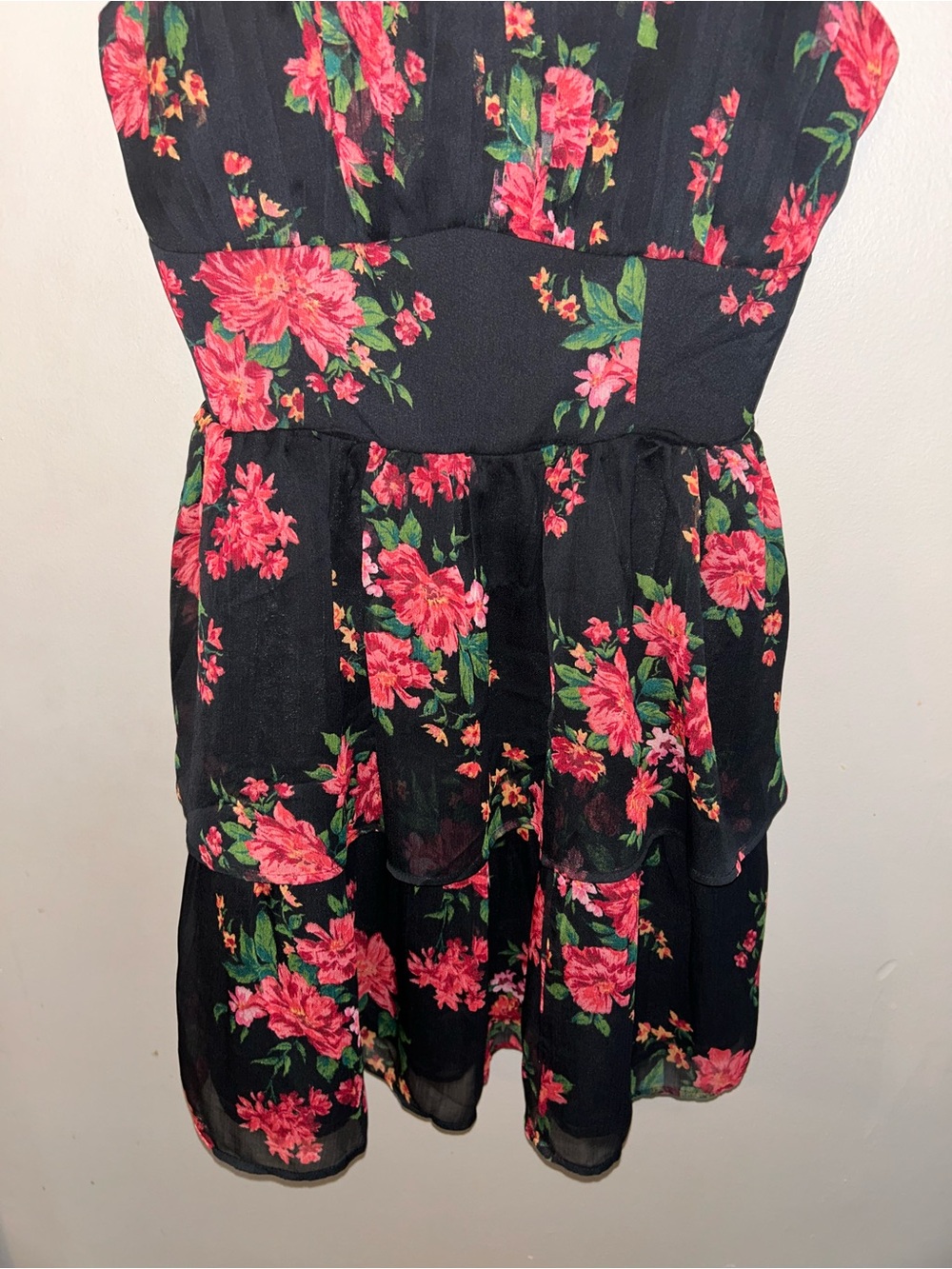 American Eagle Outfitters Dress - black/red floral Ruched Tie-Back Mini  NWT - Picture 5 of 12